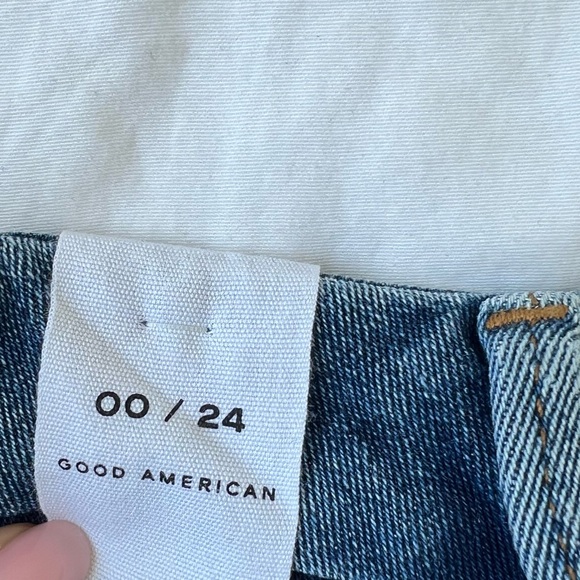 Good American Ripped Jeans - Picture 2 of 6